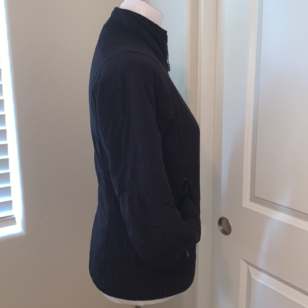 PATAGONIA BRAND NEW SIZE XS LIGHTWEIGHT INSULATED JACKET - Picture 7 of 12